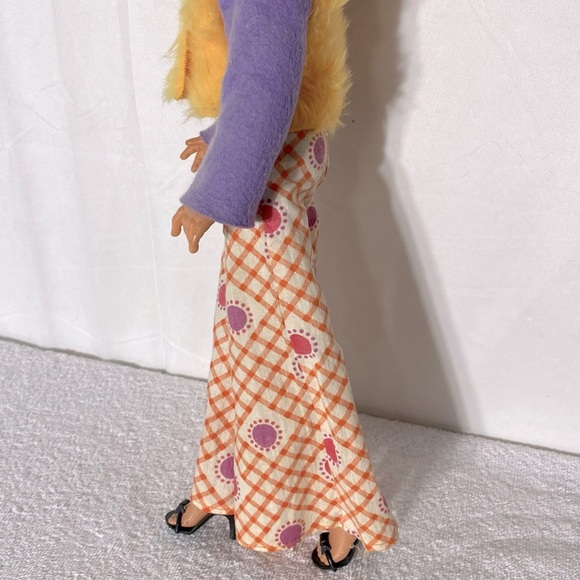 Vintage 60’s/70’s MCM Reliable Canada 18” Fashion Doll - Picture 12 of 16